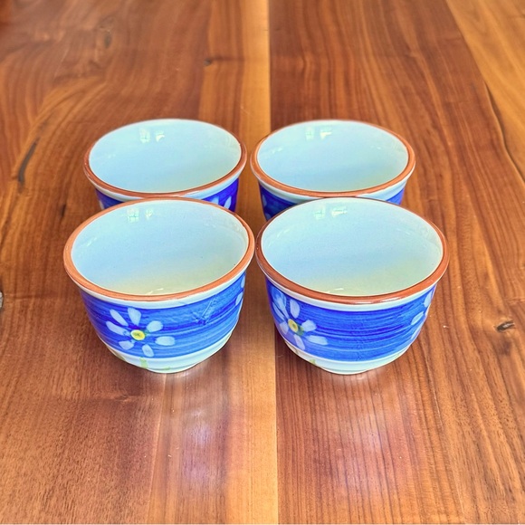 Mint Condition! VTG 1970s Japanese Ceramic Teacups w/ Floral Design (set of 4) - Picture 8 of 9